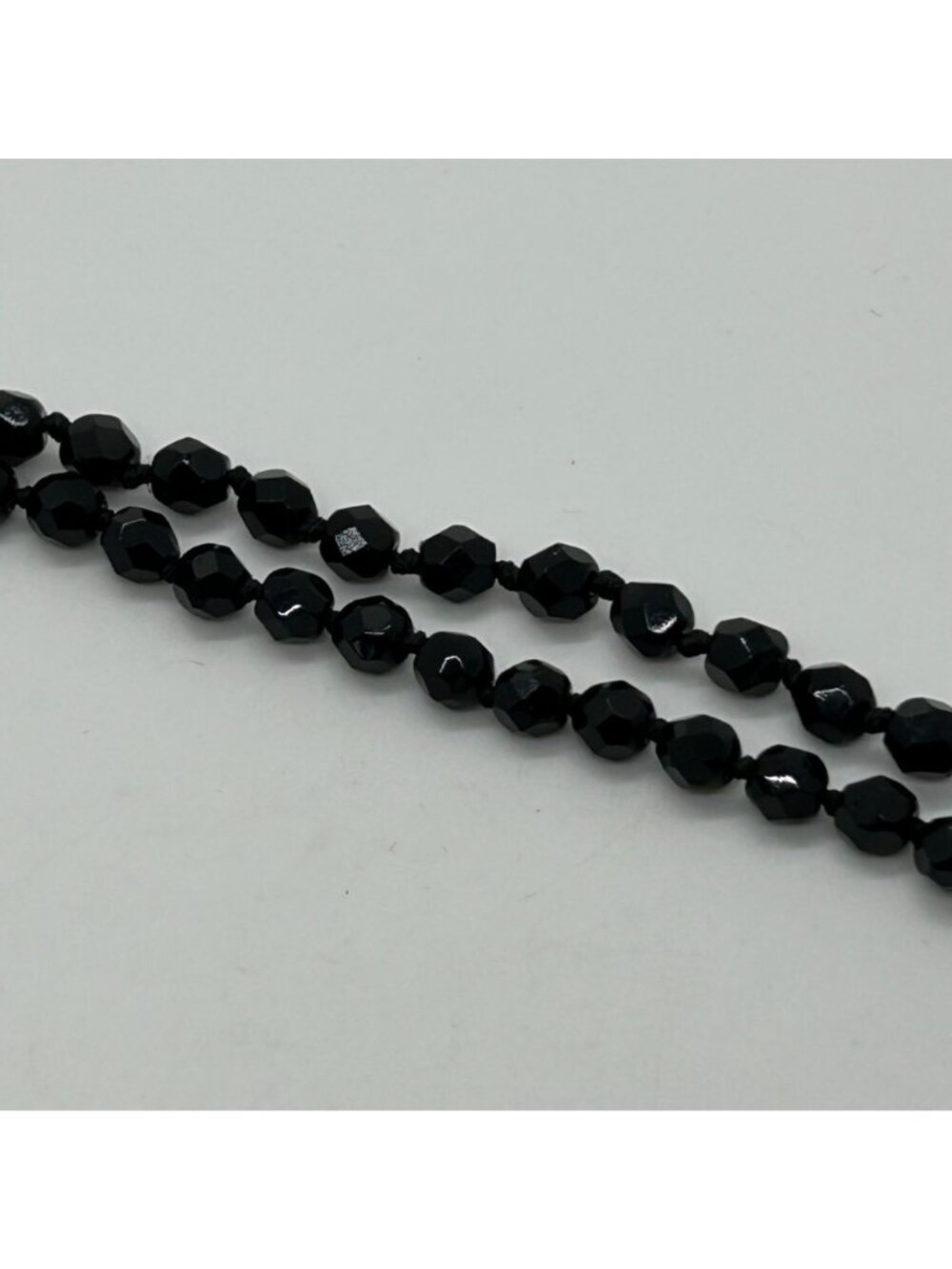 Vintage Glass Beaded Necklace Black Handknotted With Gold-Tone Oval Clasp 1950 - - Picture 13 of 13